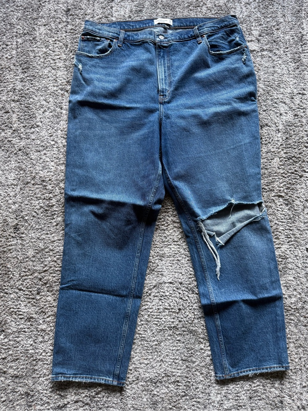 Abercrombie & Fitch Relaxed Boyfriend Jeans in Blue with Knee Tear